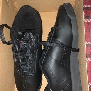 Reebok sneakers black size 5 1/2 wide